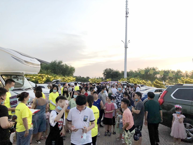 夏令營挑戰(zhàn)地?cái)偨?jīng)濟(jì)，覽眾房車不一樣的活動(dòng)