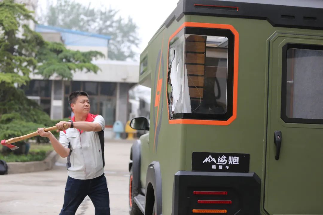 砸掉山海炮旅居車，覽眾房車究竟在搞什么？